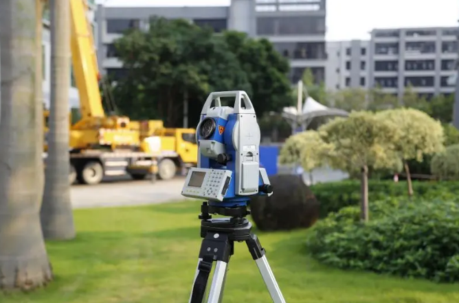 思拓力R2C彩屏全站儀，集顏值與實(shí)力于一體