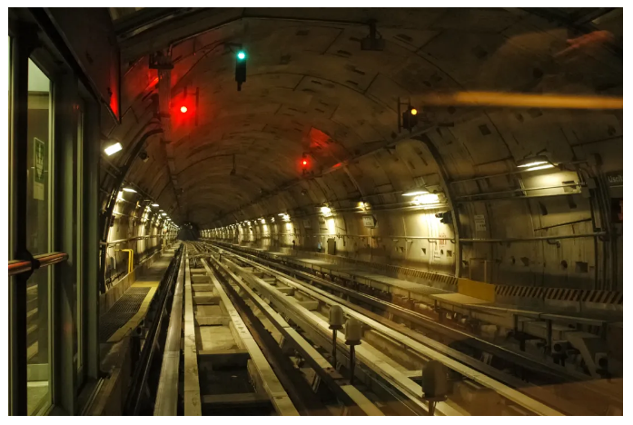 地鐵的安全運(yùn)行，由中緯ZDL700來(lái)守護(hù)